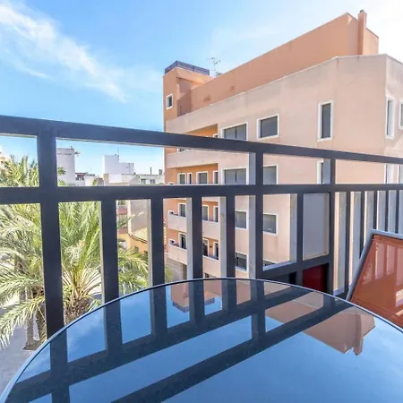 Fabuloso En El Centro De تورّيفيِخا